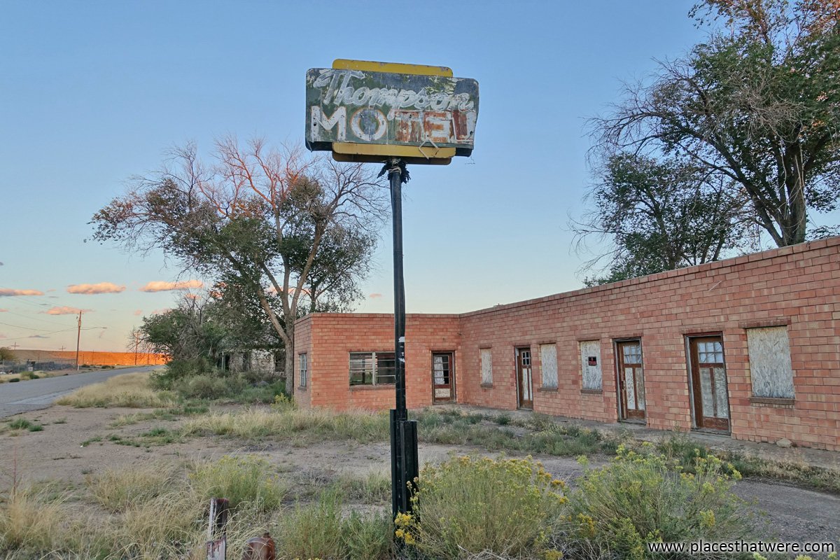 Jimplicit's tweet photo. Two awesome ghost towns in Utah

https://t.co/4pQGiEIlGp

#abandonedplaces #utah #ThompsonSprings #abandoned #Sego https://t.co/1HYUMKALAT