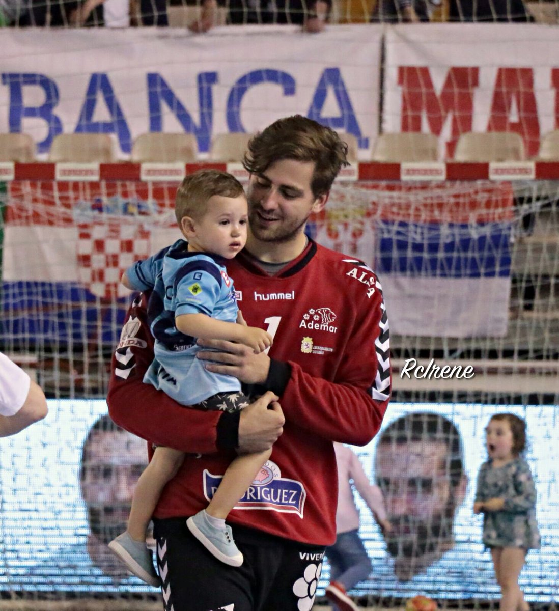 Enhorabuena por el hijo que tenéis!! Un hijo guapísimo y buenísimo!! @YERAYLAMA <a href="/82BeatrizManso/">Beatriz</a>