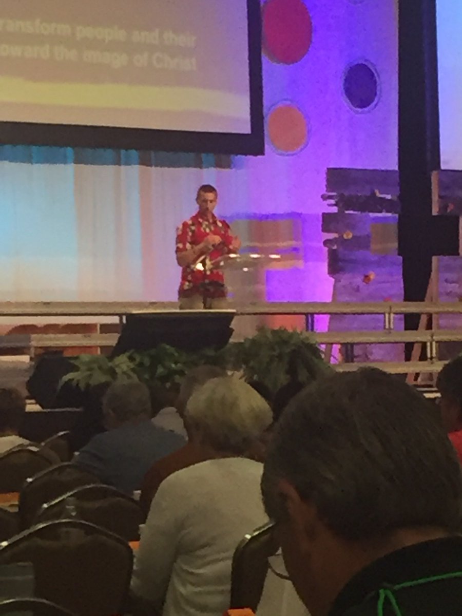 pastorlaurab's tweet photo. This counts as a Hawaiian shirt right? #moacpics #MOAC16 https://t.co/LjtB62wnIf