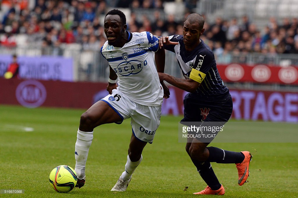 krychow33's tweet photo. Le milieu de city preté à Bastia, Seko Fofana, plait bcp à la direction des @girondins . Un prêt pour le 6 ? #onprie https://t.co/HNhj5xvmKU