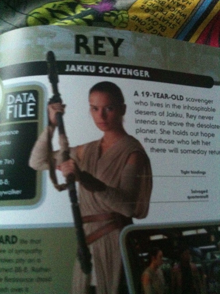 Gamer_dude989's tweet photo. #starwars #episode8 #relation this isn't a spoiler I just think that they are related https://t.co/r1vr1i2fw1