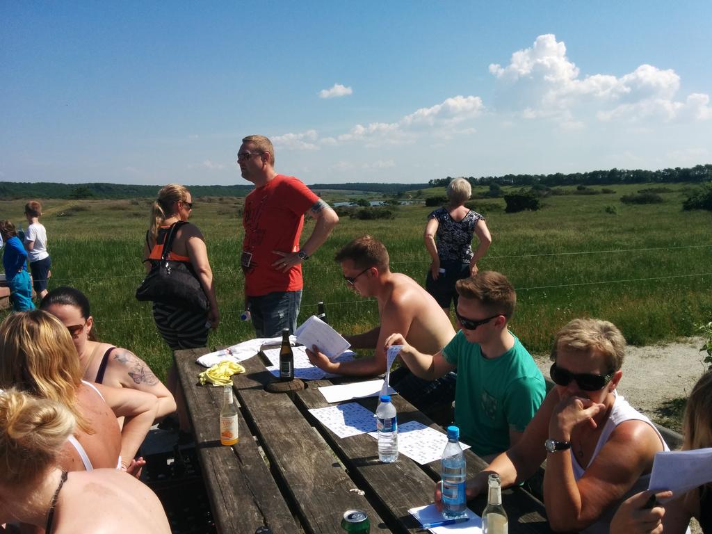 _LineNielsen's tweet photo. 4/30 @30DaysWild #kondibingo #nature #familyreunion #summerInDK https://t.co/Dj44d5QzUa