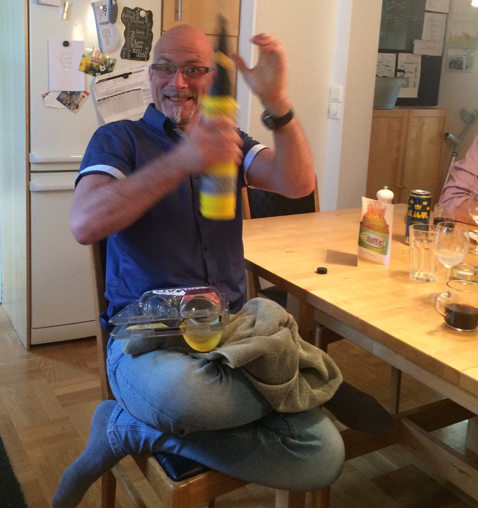 QueenEdn's tweet photo. Välkommen ikapp o grattis på 45 årsdagen!! @jblund3 ❤️ #mapgas #svetsgrejer #toknöjd https://t.co/r117wsxWcP