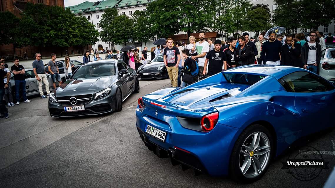 DroppedPictures's tweet photo. Lions Run

#munich #supercars https://t.co/D4CpyiwPi3