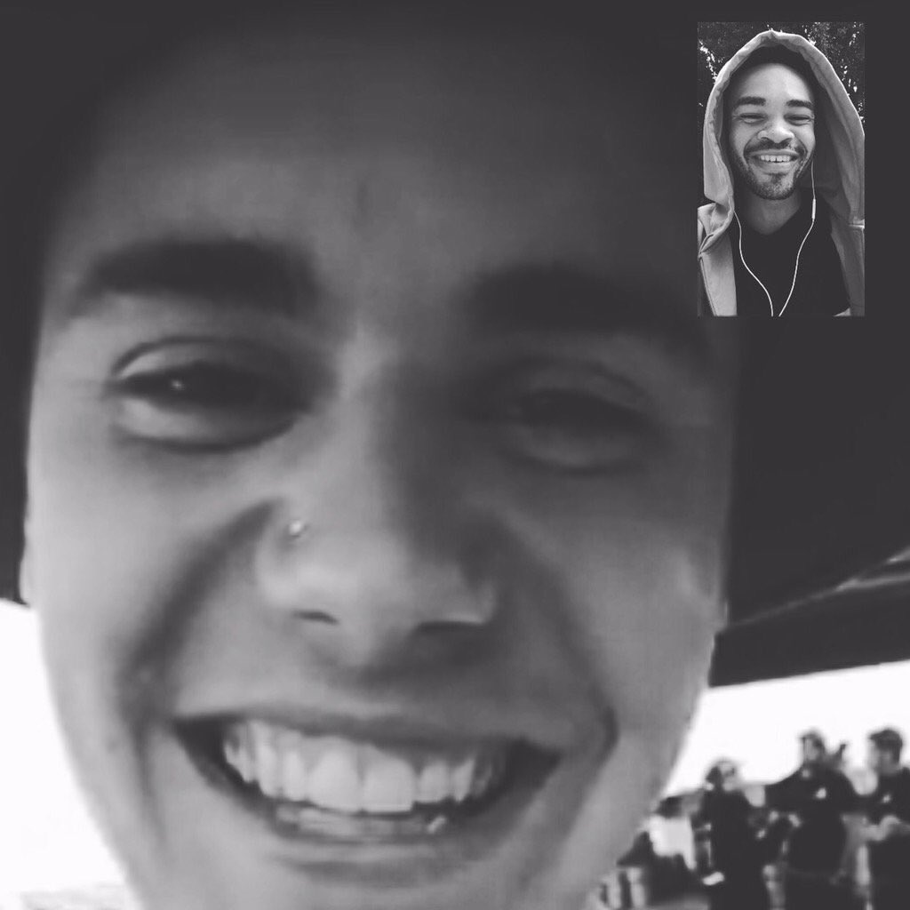 biebertteam's tweet image. I love when he smiles like this😍