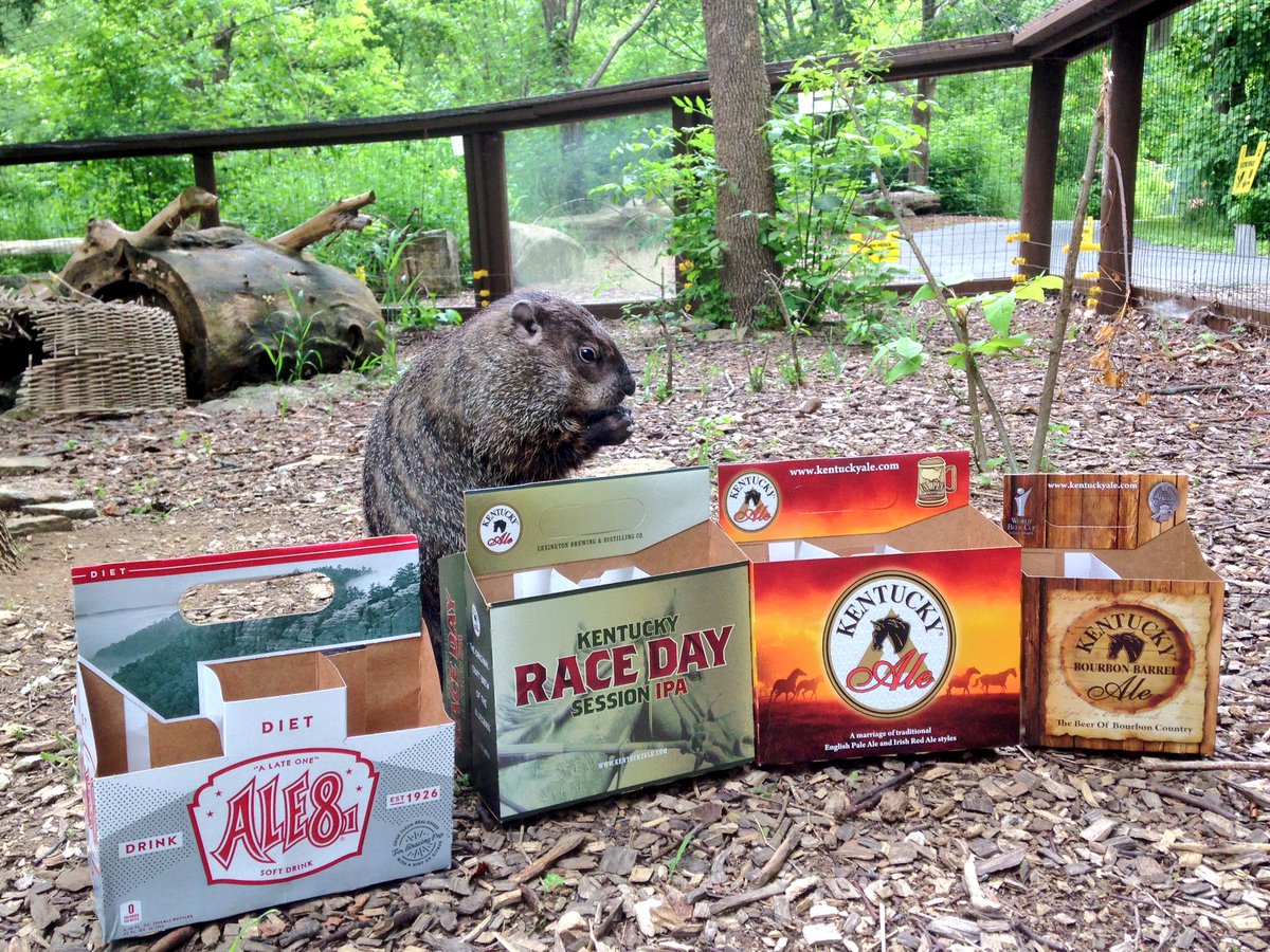 fwsalatocenter's tweet photo. Everyone is excited to do some sampling #SalatoSampler #SupportSalato #woodchuck https://t.co/csg5yr8Lxq