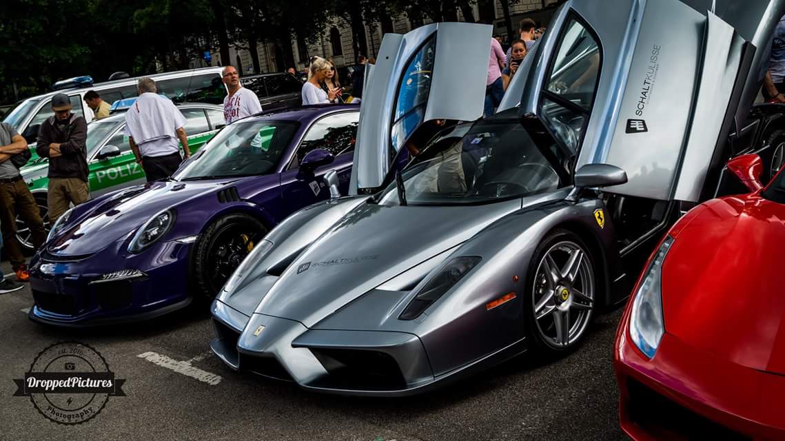 DroppedPictures's tweet photo. @Ferrari @Porsche 

#supercars #sportscars #munich https://t.co/c4z0C5YzrO