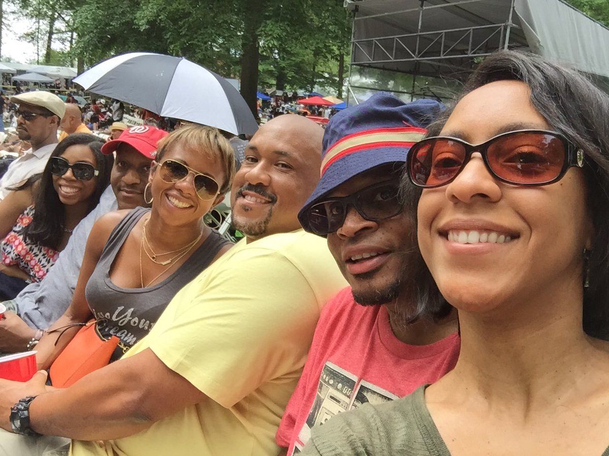 dee71578's tweet photo. The crew at #capjazzfest https://t.co/IaBIdvEVt4