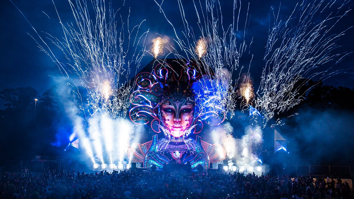 Q_dance's tweet image. This was the first day of Q-dance @ WORLD CLUB DOME. Thanks for all the energy and see you tomorrow.