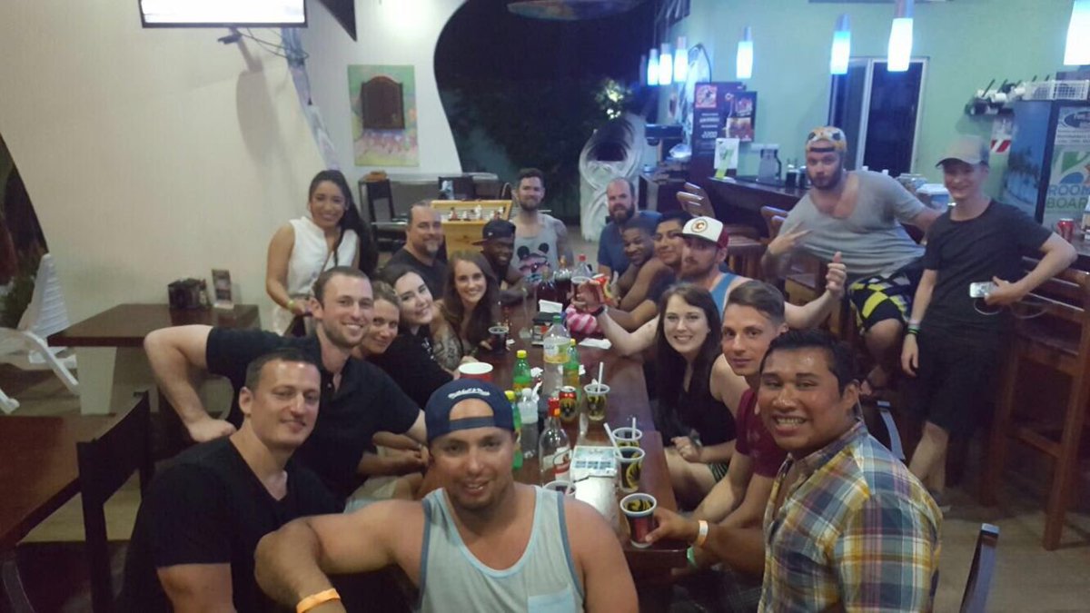 MaeMaeCRproject's tweet photo. Hostel Family Night @Room2Board #Jacó #Lovethisplave #wearesouthincostarica https://t.co/lZIxOs2VZW