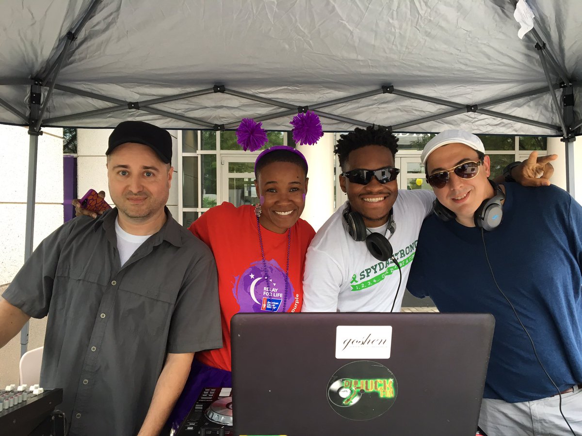 RFLRockville's tweet photo. Makin' our day keepin us movin' at #RFLSoMoCo 🎶🎶🎶 thanks @DJ_Image @djhuckfin @DJBobballoo https://t.co/UDVSseVi6M