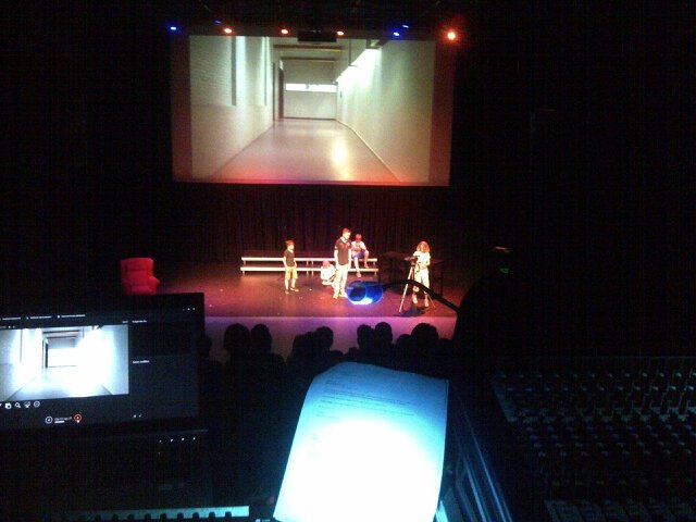 theaterhetpunt's tweet photo. 3 verschillende groepen van Theaterschool Het Punt gaven hun voorstelling op het grote podium van ons Theater https://t.co/B59fpk7MS2