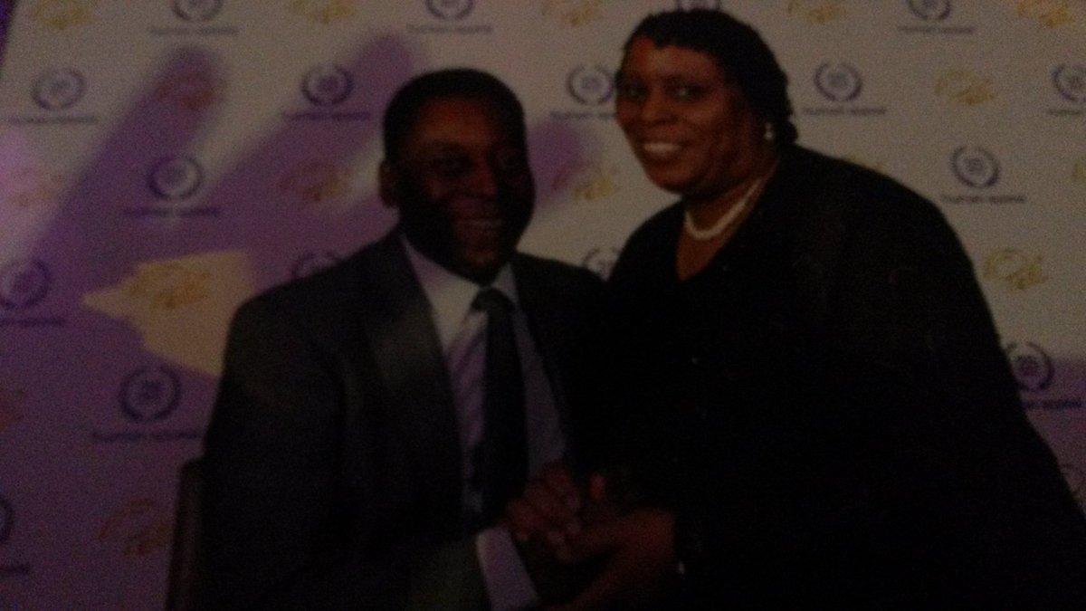 bdforde13's tweet photo. #Pelehumanappeal - The world lost a legend today but we have a great living legend in our great city of Manchester! https://t.co/gxUT4RZBzx