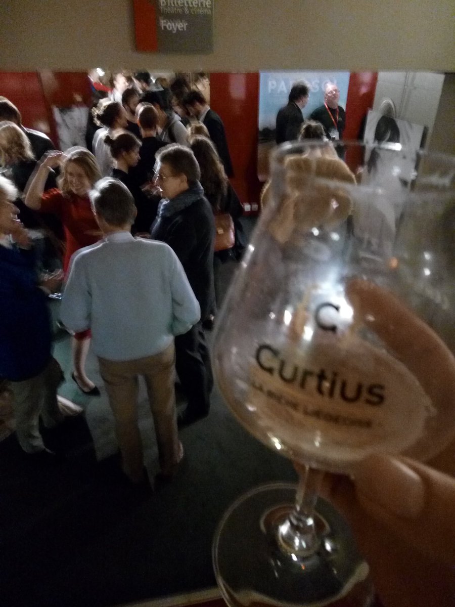 KarimOuelhaj's tweet photo. @LaCurtius était au festival #leCDL2016 ;) https://t.co/ZUCMV1HKw8