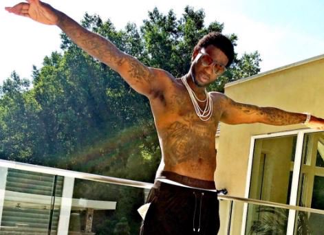 NoiseyMusic's tweet photo. Hear a new @Drake and @gucci1017 from OVO Sound Radio https://t.co/ZF0Z6Skxd1 https://t.co/0v4yWHLu1B
