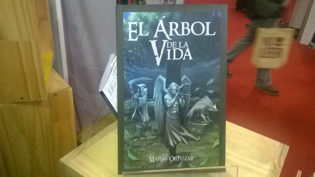 lectorcl's tweet photo. Librería Francesa, la más antigua de Chile, destaca en stand 33 @Ferialibroprovi https://t.co/gjISJ4hImw