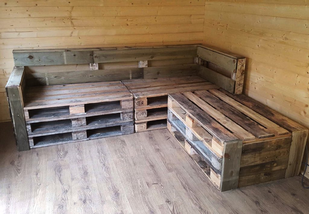Reclaimed corner suite made for a customers man cave out of bits and bobs #Reclaimed #Furniture #PalletWood