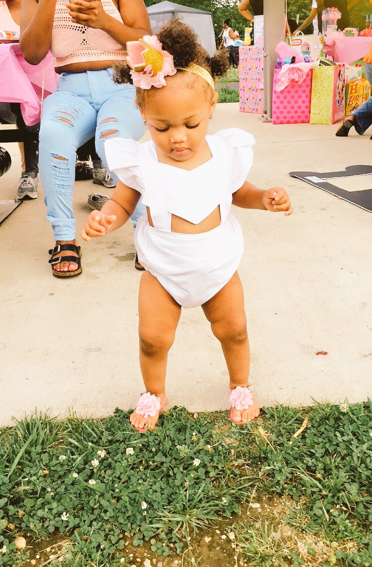 Qui_Lookinsweet's tweet photo. My Daughter So Bomb With Her Mean Self 😩😍💣 Happy Birthday Again Princess 🍭🎉💕 https://t.co/EXJXxBnBvr