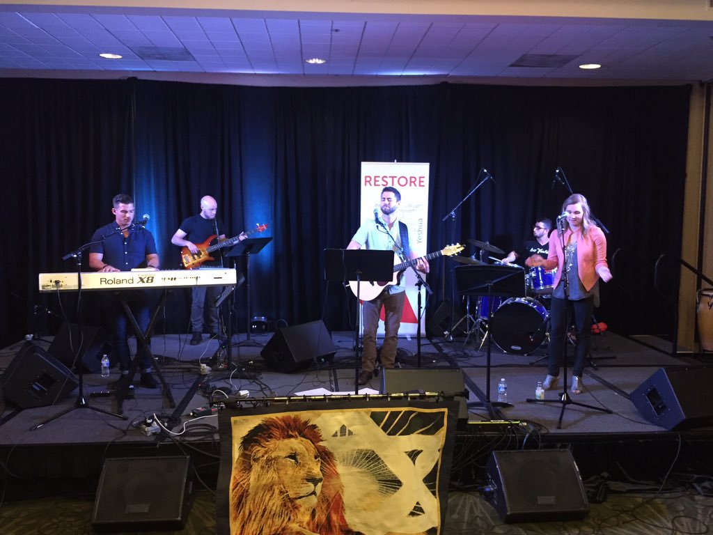 TikkunAmerica's tweet photo. What a treat to worship with @nateiand @MichaMahoney and Abby Mahoney at Restore! #Restore2016 https://t.co/cdd1uTmHF1