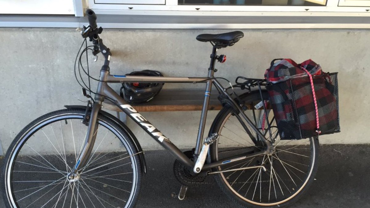 Min cykel är stulen. Stod vid Stora Övattnet hållplatsen. RT gärna. #härryda #cykel #polisen #stöld #112 #gta