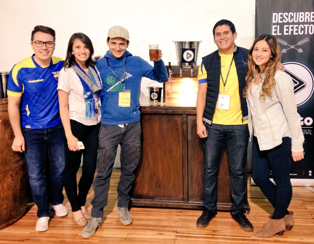 MesabeEcuador's tweet photo. El equipo de @DjangoCerveza te espera en #Mesabe2016. Son especialistas en cerveza artesanal. Ven y pruébala! https://t.co/tTmNg9NHiA