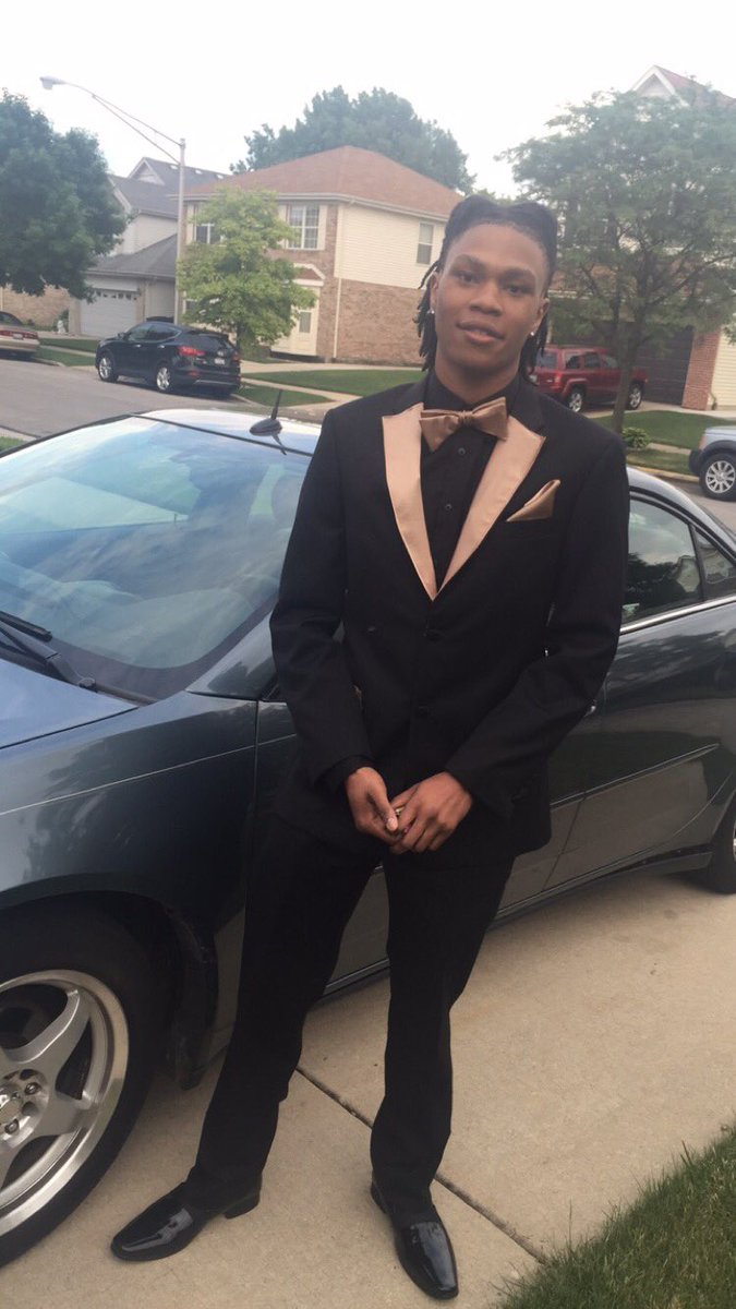 _jaycee773's tweet photo. 😈😈😍😘 #prom2k16 https://t.co/ELVAew26Mt
