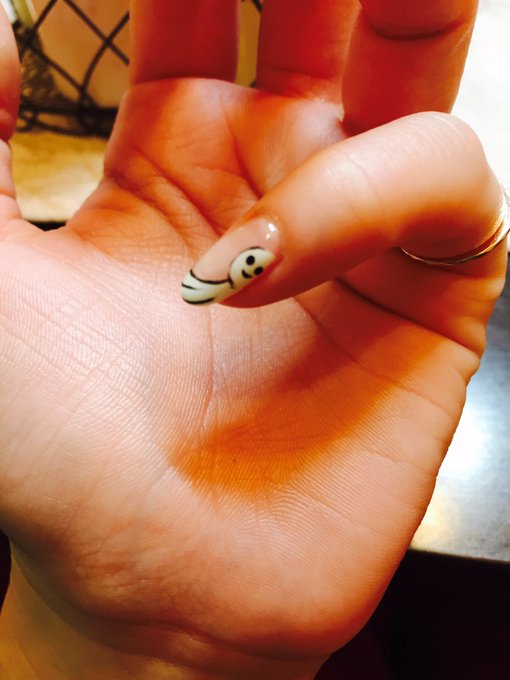 足利市に着いたー！！！  小指にこっそり隠れてる この子のおかげで晴れた☀︎笑 てるてる坊主（＾Ｏ＾）♩ https://t.co/JOGpDGQsFY