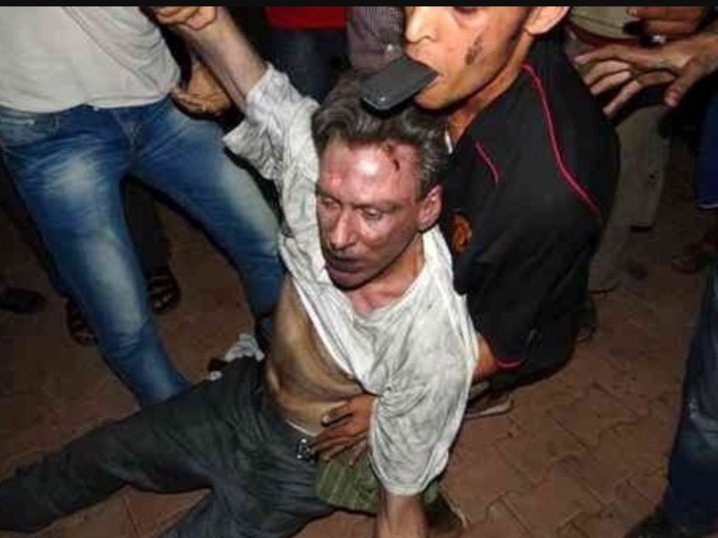 AshleyFromAZ's tweet photo. @HillaryClinton @lorellapraeli El Hillary es un criminala y un killer of Americanos #Benghazi #NeverHillary https://t.co/e8aHngj25B