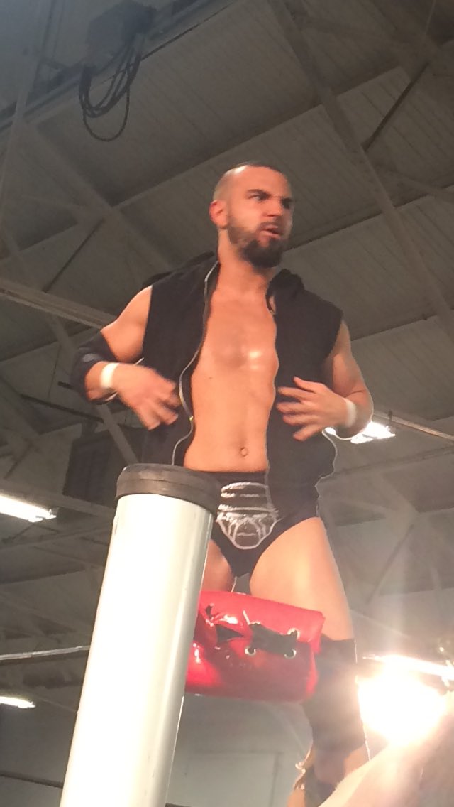 kysunshine2474's tweet photo. @WillFerrara ready to crush his competition in this 6 man match #TeamFerrara @ringofhonor https://t.co/LloFwOnNVH