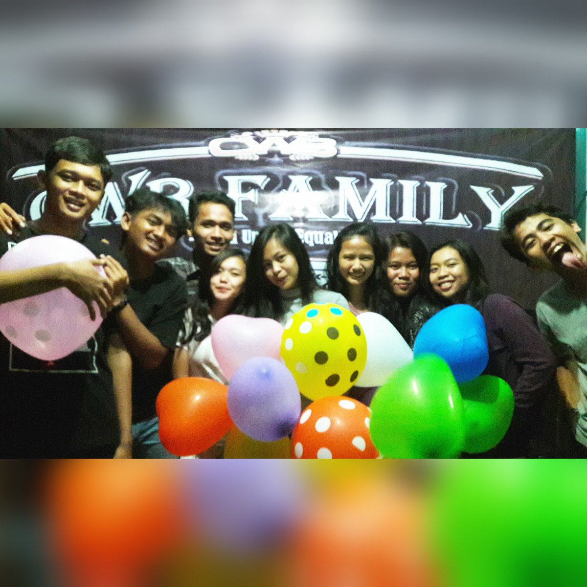 Chaos Warung Bolang tweet media