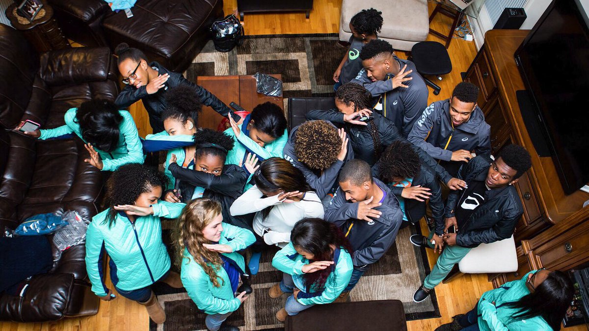 ASICSamerica's tweet image. Break out your celebration dance. @candacedasav ran the 100m &amp;amp; 200m in her first pro meet. #cHILLrun