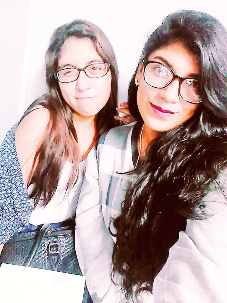 pawlybates's tweet image. Y van siendo más los años juntas @CamilaAG25 ... Te adoro hermana 💜