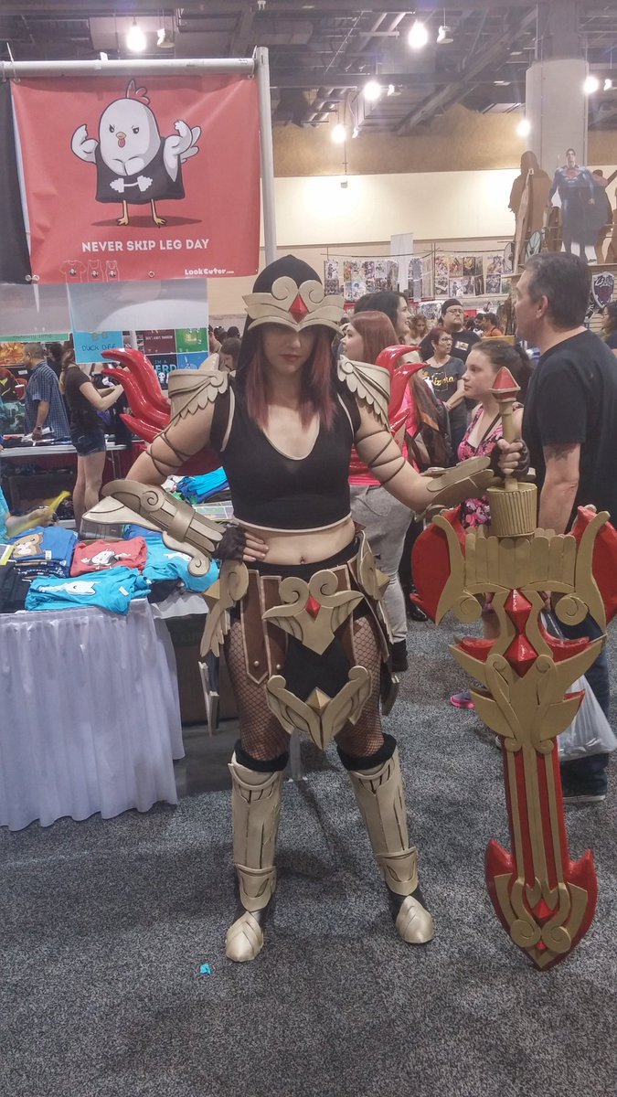 ChasingPixels's tweet image. I had so much fun at #PHXCC !!! Nemesis went well! @HirezOps @SmiteGame #smitethegame #nemesis #cosplay #phxcc2016