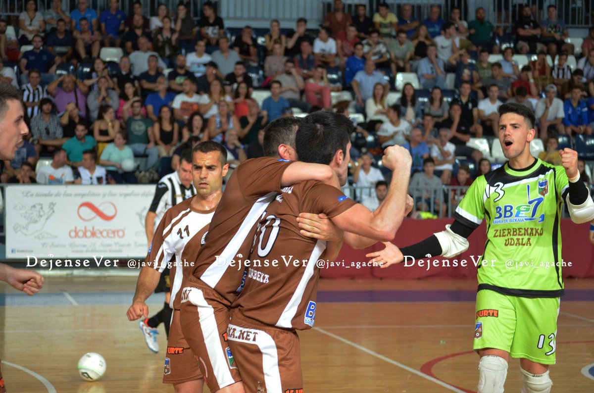 Dejense Ver tweet media