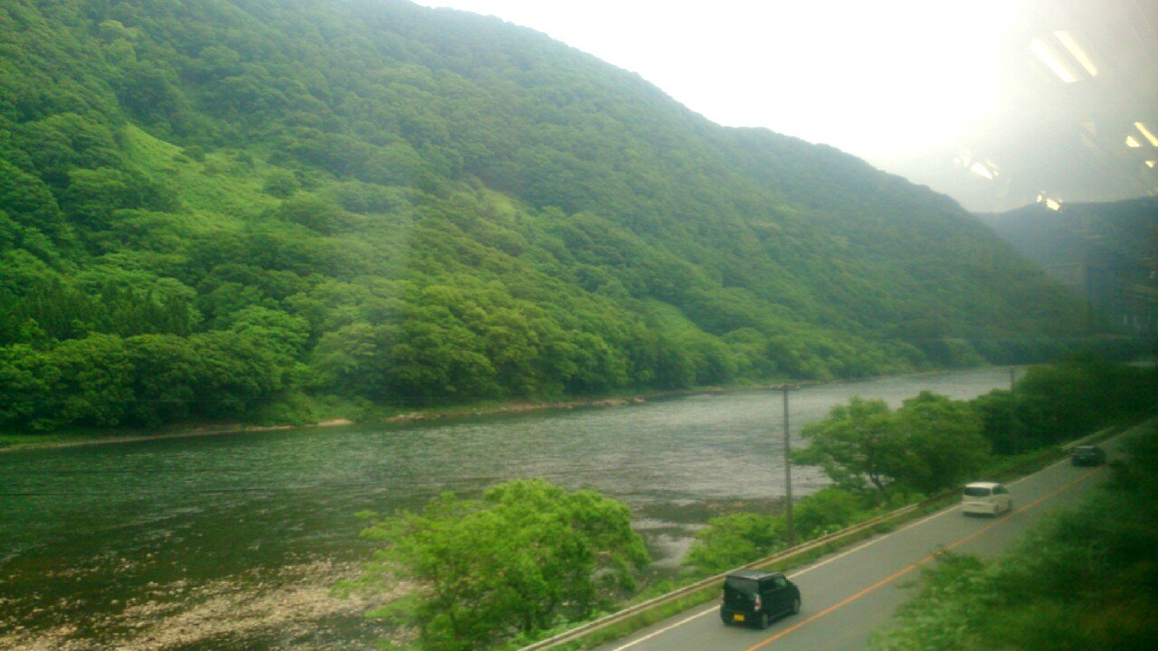 きょんしー 五月雨をなんとかかんとか最上川 の一句で有名な松尾芭蕉詠んだ最上川です ギャグマンガ日和のマッスル松尾しか印象にない きょんしー 五月雨をなんとかかんとか最上川 の一句で有名な松尾芭蕉詠んだ最上川です ギャグマンガ日和のマッスル松尾しか印象にない