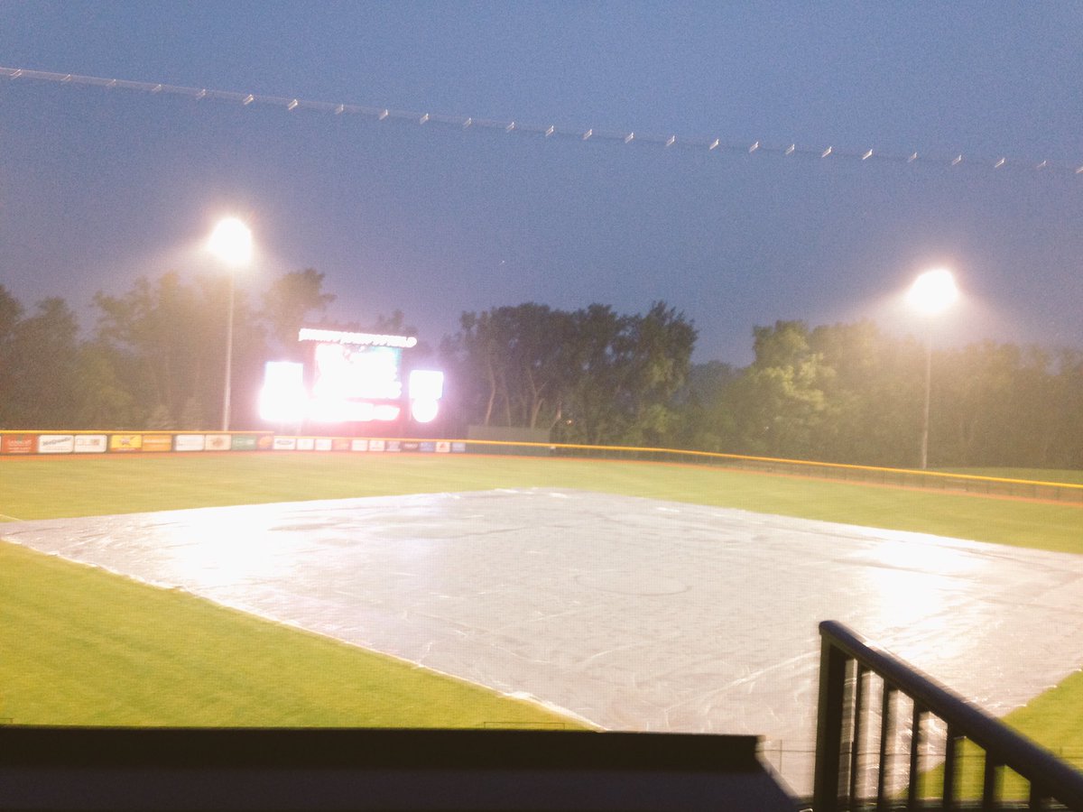AutismAlliance's tweet image. The rain out wasn&apos;t ideal, but we still had a great time with @uspbl. #navigatingautism