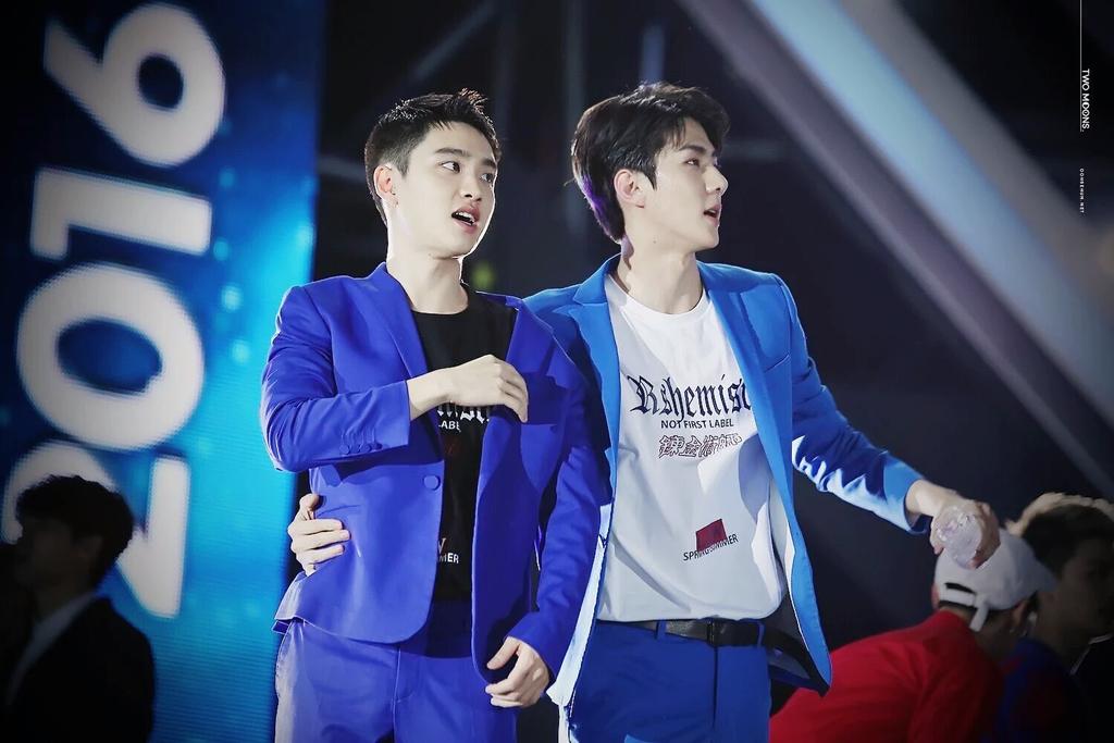 kyungsoo_stan's tweet photo. Sehun adores Kyungsoo and Kyungsoo treats Sehun like his real little brother. They're so sweet 😘 https://t.co/52xOM9UuaH