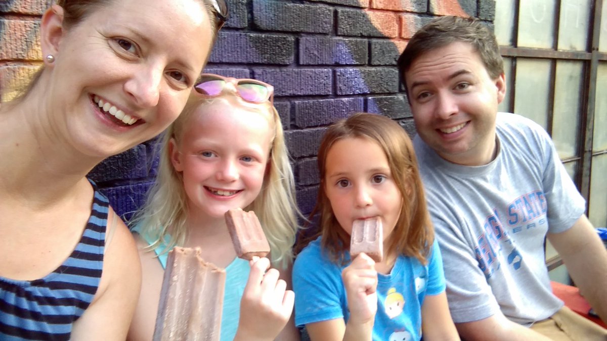 lockwoodteacher's tweet photo. Thanks #DeltaAmexPerks for our @kingofpops! https://t.co/RONqZC0YAO