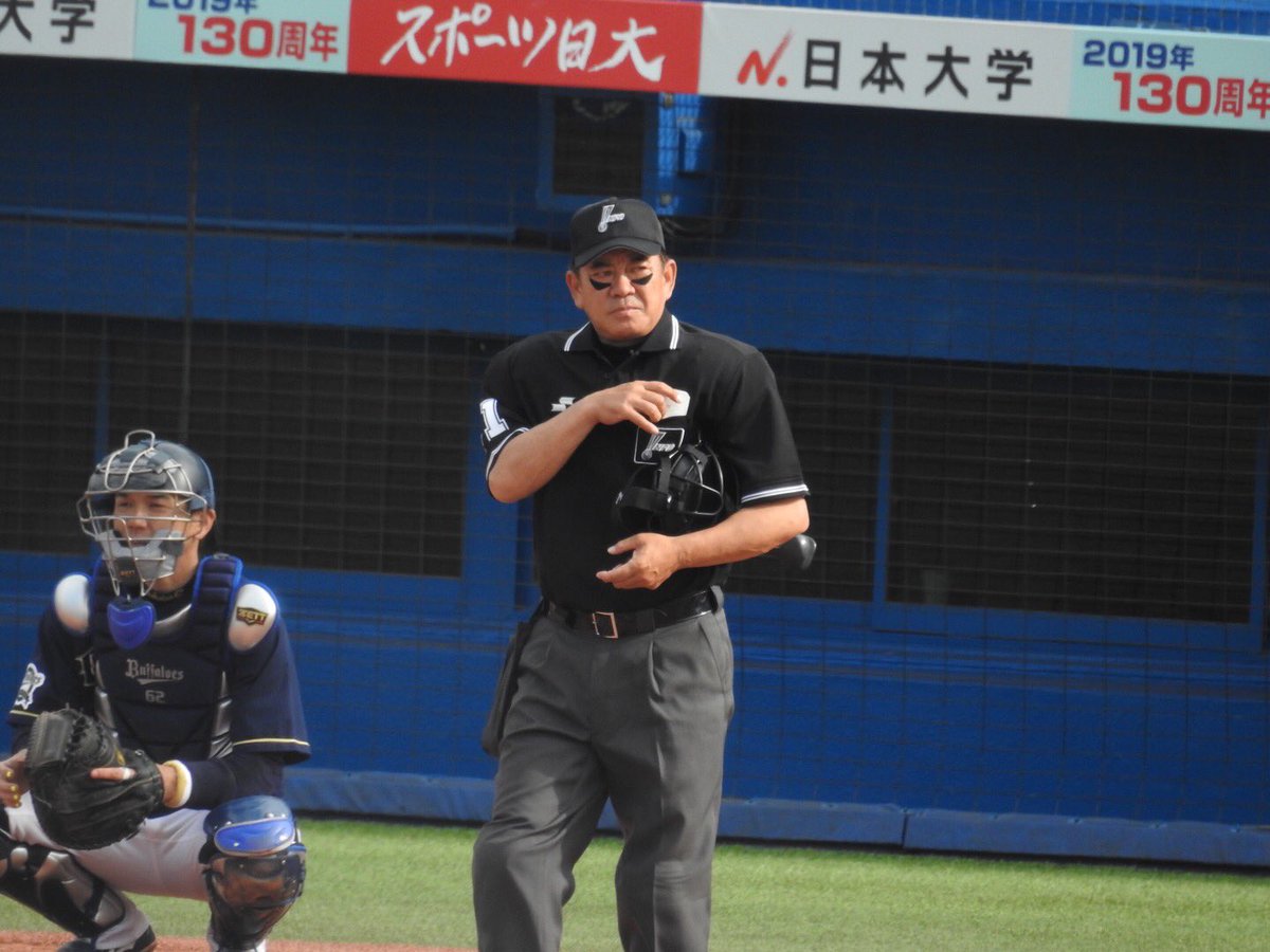 審判情報の人 On Twitter 神宮球場きょうの審判団 Pl中村 1b津川 2b橘高 3b山本貴 Npb審判