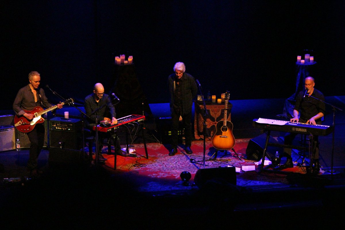 MikLeaks's tweet photo. @MarcCohn @TheGrahamNash it was a wonderful night thanks! https://t.co/XjAkVFZza5