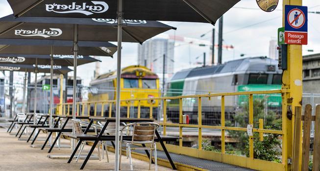 “Grand Train” : on vous dit tout du spot le plus fou de l'été à Paris ebx.sh/1Pw63JD