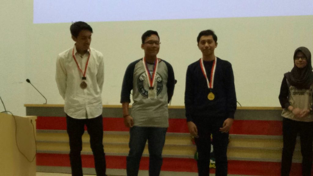 UNHASHBP2016's tweet photo. We'd like to congratulate
Ghany Anugrah, Noor Wahyudi and Khatibul Umam as the Best Speaker of HBP 2016 https://t.co/oMDfG1QvKI