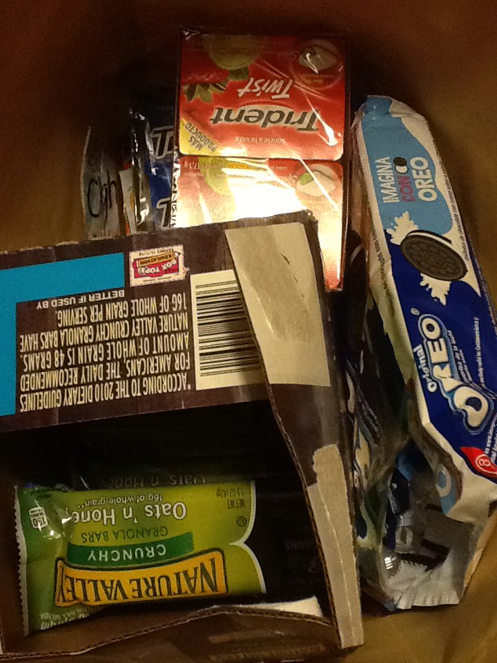 raffvial's tweet image. My #BoxKit me garantiza aliento fresco toda la noche. 💋