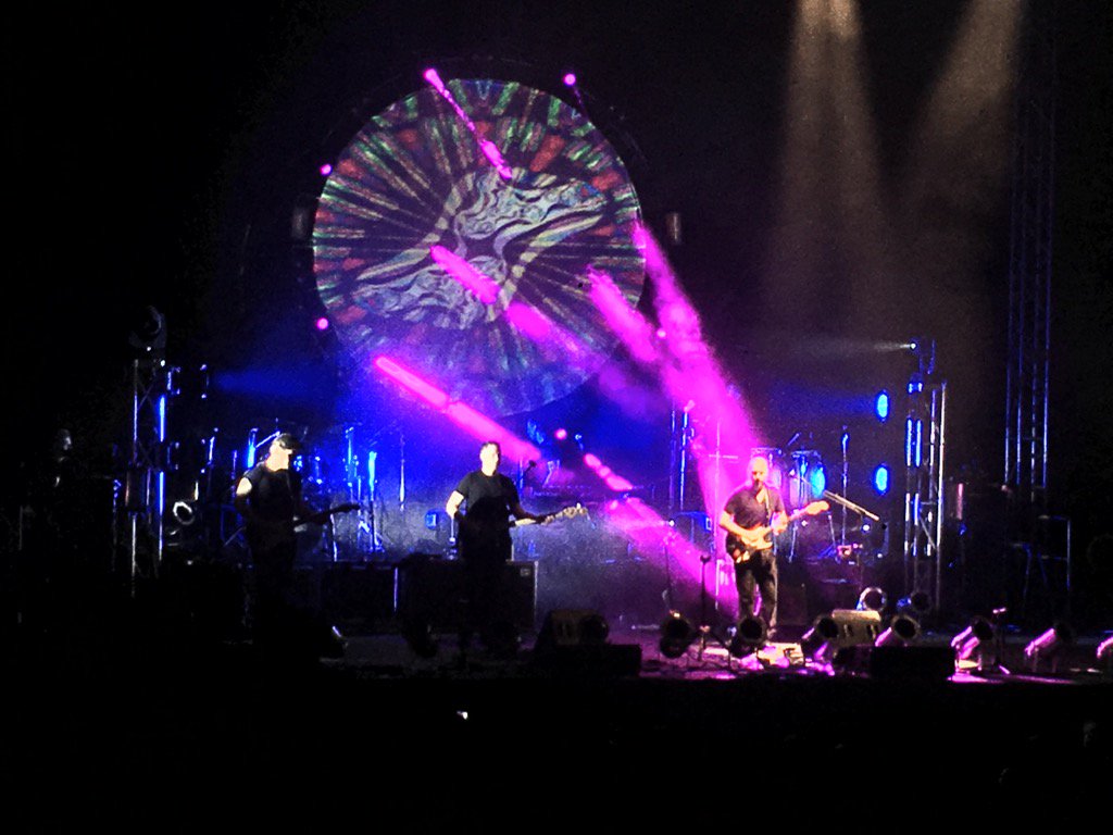 LIVE_magazinepr's tweet photo. @BritFloyd San Juan, Puerto Rico @ShownetGroup https://t.co/pmZEFFjC74