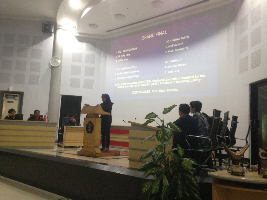 UNHASHBP2016's tweet photo. [LIVE REPORT]

The first speaker of the Opening Opposition team is delivering her speech https://t.co/Ze8peO8BWP