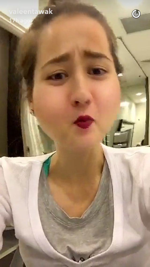 valeenation_CBU's tweet photo. Have a blessed Sunday to all  snappy update/ @Valeentawak @SundayPinasaya in few minutes #SPSILaughYou https://t.co/fQzqInwCGC