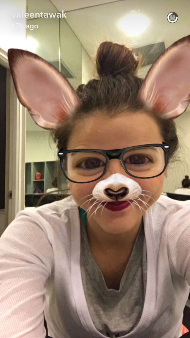 valeenation_CBU's tweet photo. Have a blessed Sunday to all  snappy update/ @Valeentawak @SundayPinasaya in few minutes #SPSILaughYou https://t.co/fQzqInwCGC