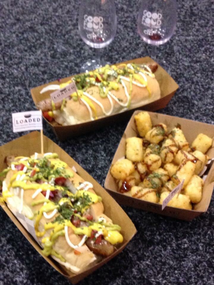 LHotdogs's tweet photo. Two Summer Lovin's &amp; some Tatter Tots thanks! 😀 @GoodFoodWine #goodfoodies #celebratewithciti #foodies #nomnom https://t.co/nqw6HIRIuH