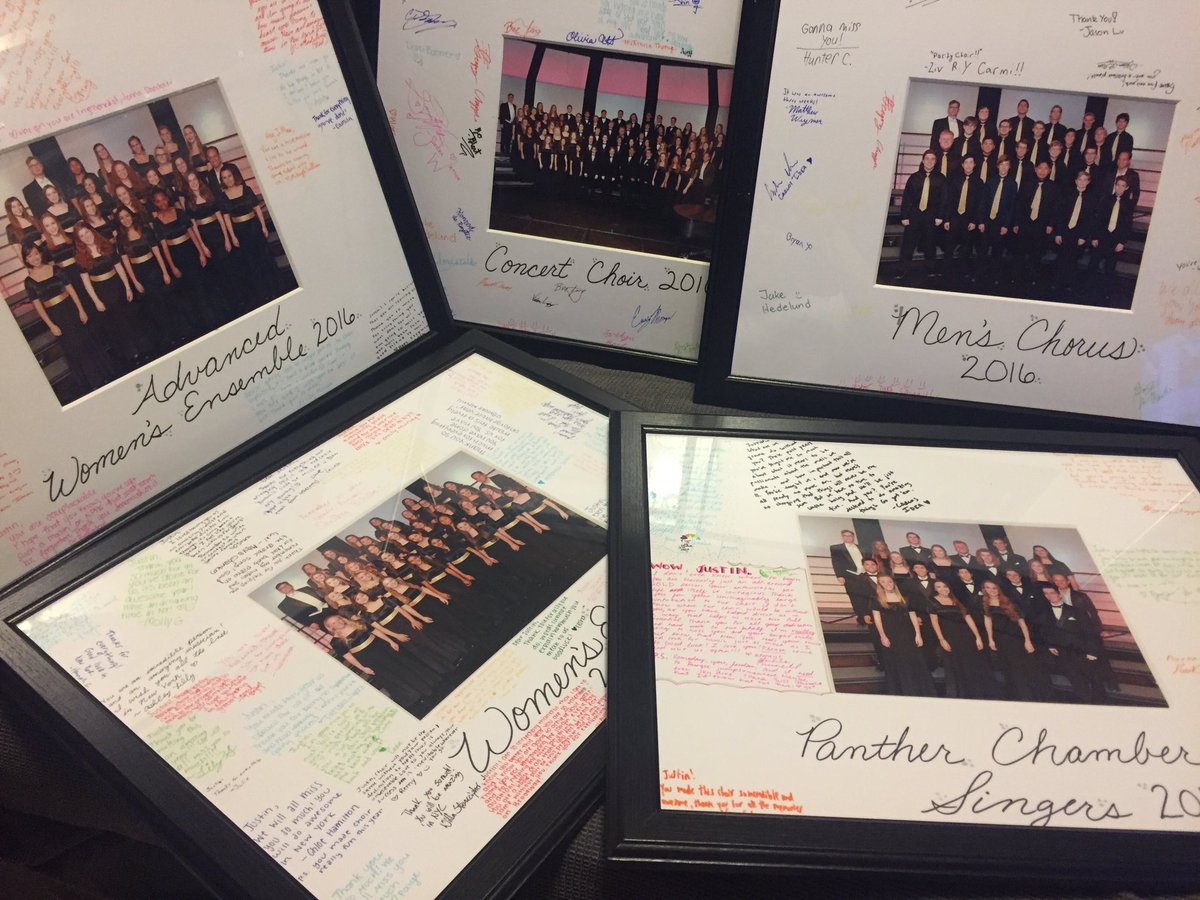 justramos's tweet photo. I LOVE LOVE LOVE MY GIFT!! Thanks guys! Seriously, framed and signed photos are my weakness https://t.co/oURZMDlabl
