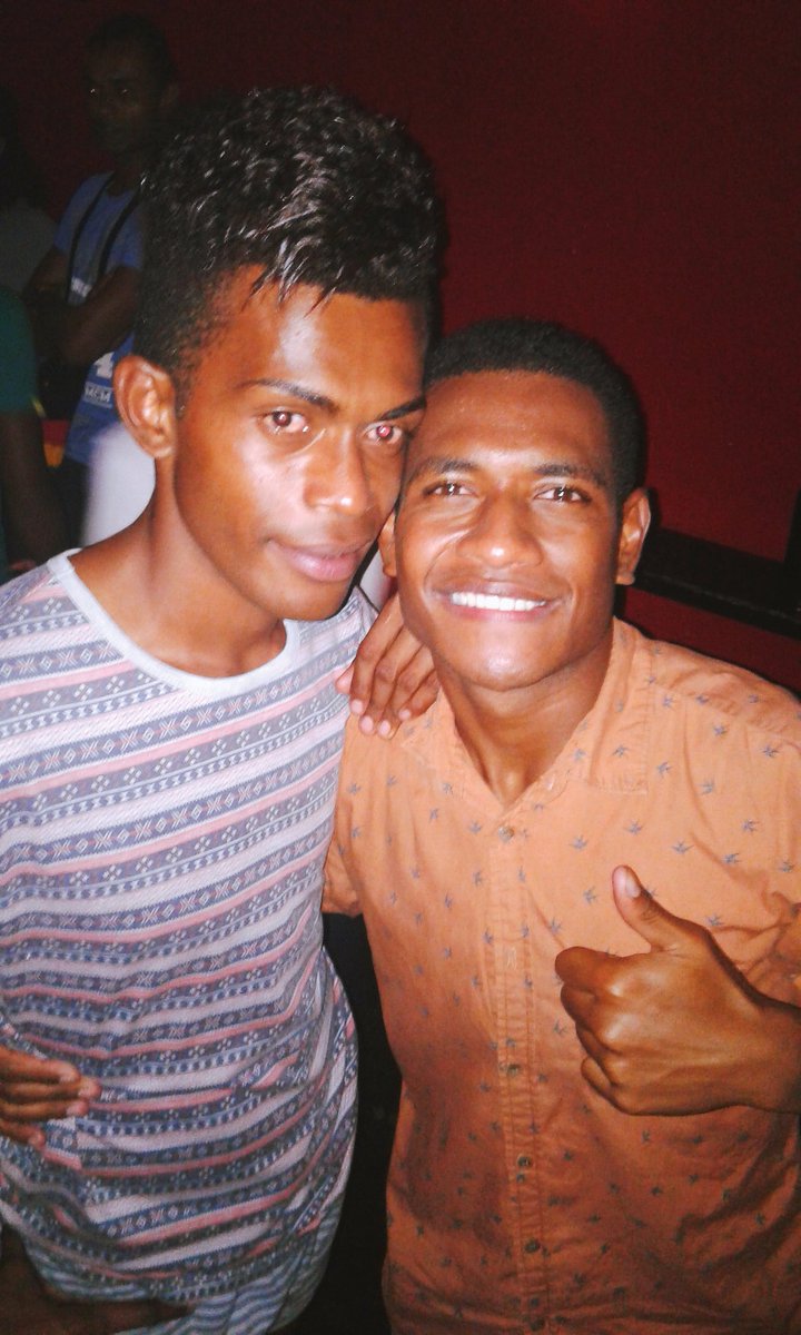 aule_narisia's tweet photo. Yesterday night!! Mai new world Nakasi... #drunkstate #fijigold #beer https://t.co/MezeZ4T1fL